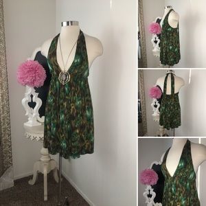 🌺 Alice + Olivia
Gorgeous Print Silk Halter Dress